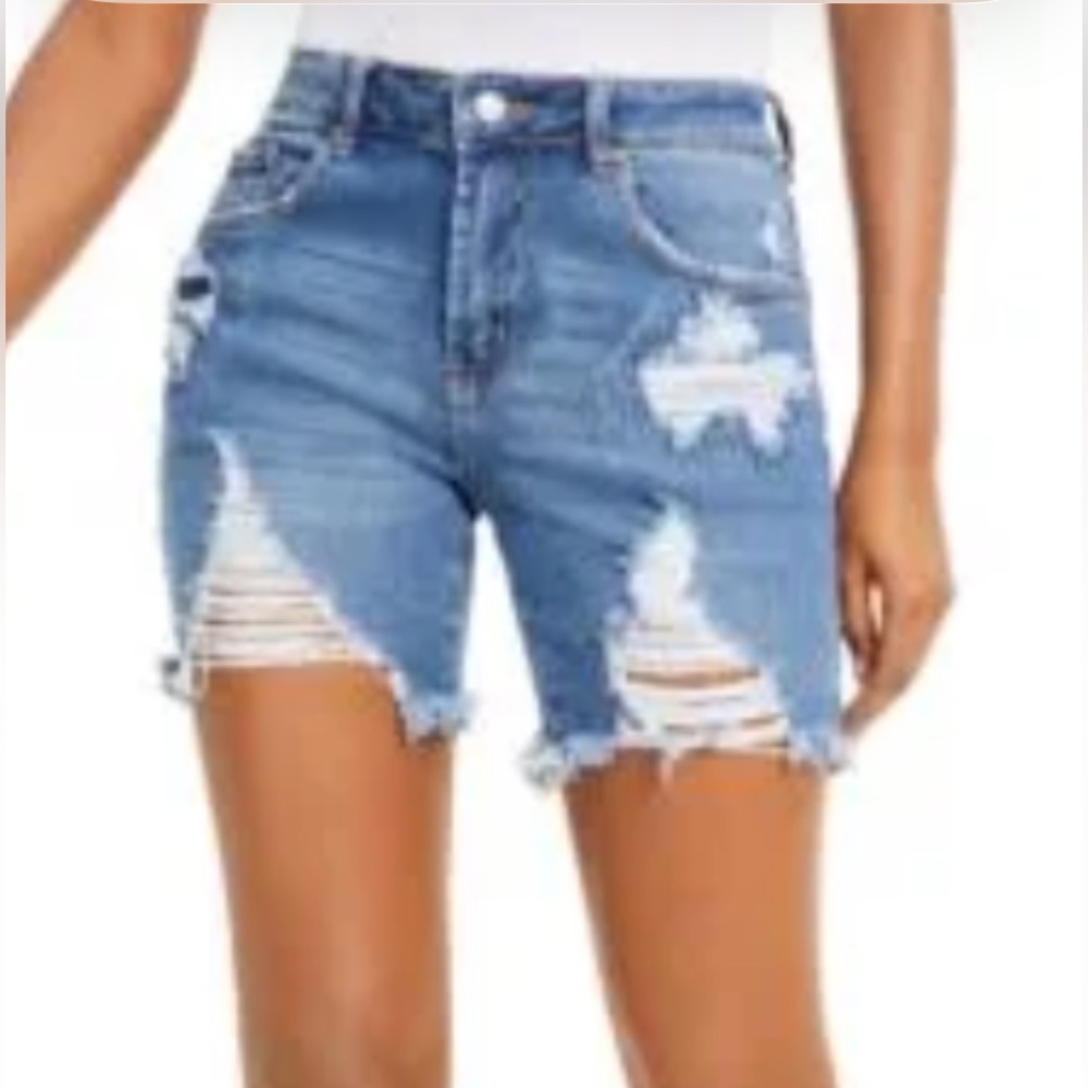 50%offw❤️NWT Almost Famous super highrise Shorts Bermuda Denim Destructed Shorts